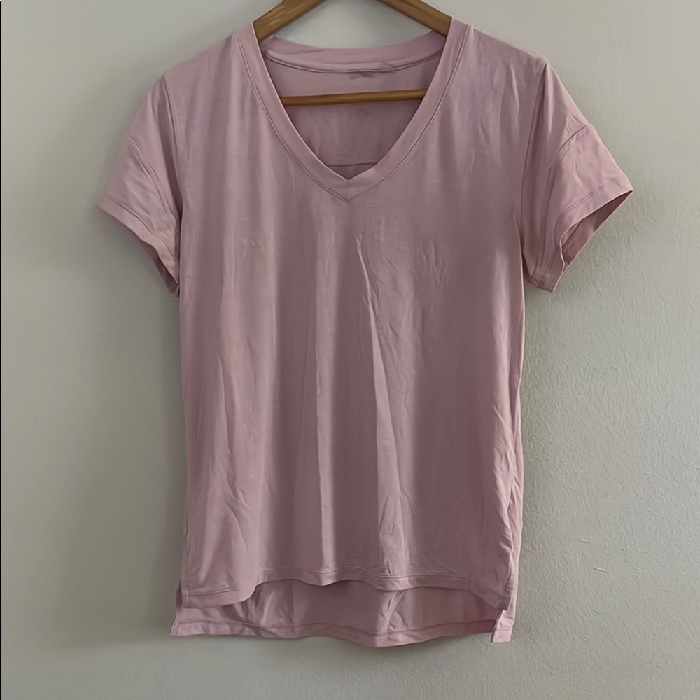 Zella Soft Pink Mauve V-Neck Short Sleeve Tee